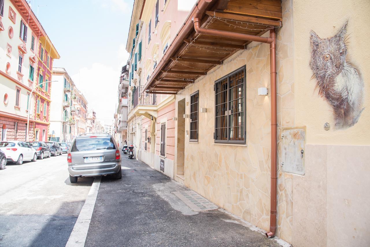Отель Mancini Shabby House Рим Экстерьер фото