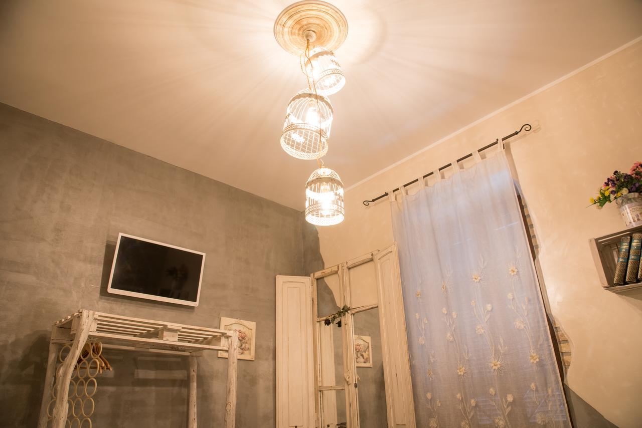 Отель Mancini Shabby House Рим Экстерьер фото