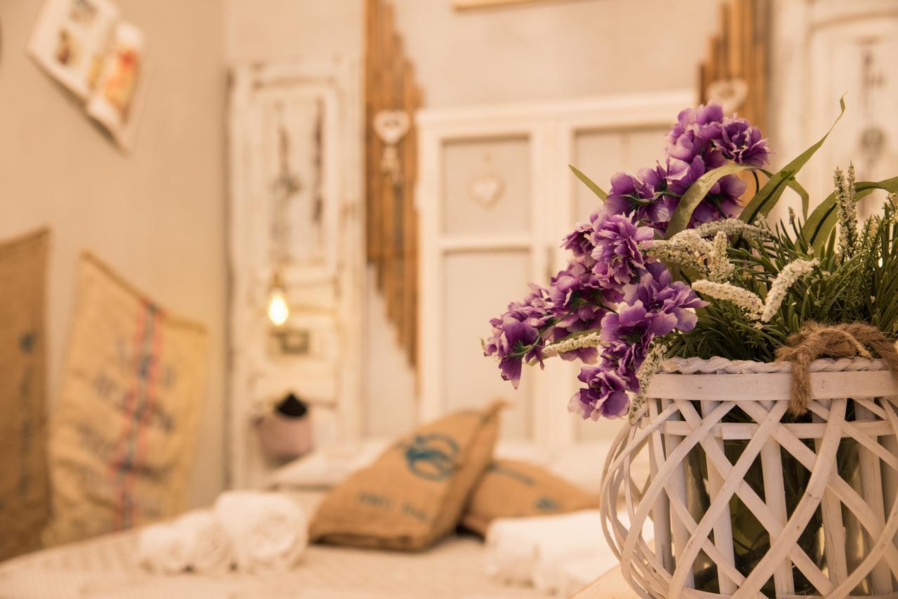 Отель Mancini Shabby House Рим Экстерьер фото