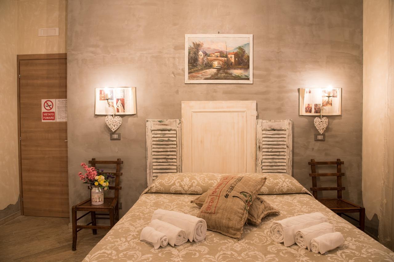 Отель Mancini Shabby House Рим Экстерьер фото