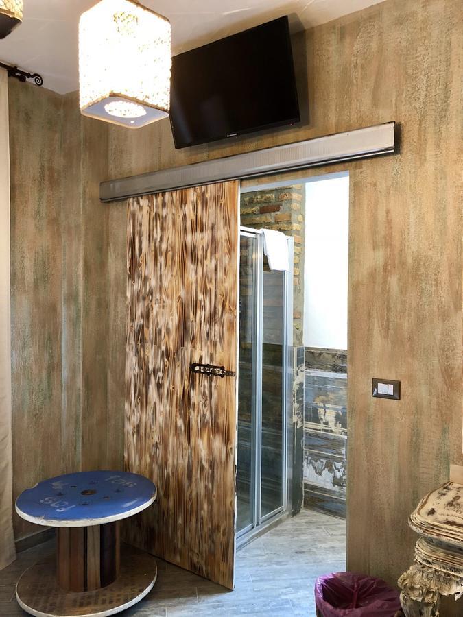 Отель Mancini Shabby House Рим Экстерьер фото