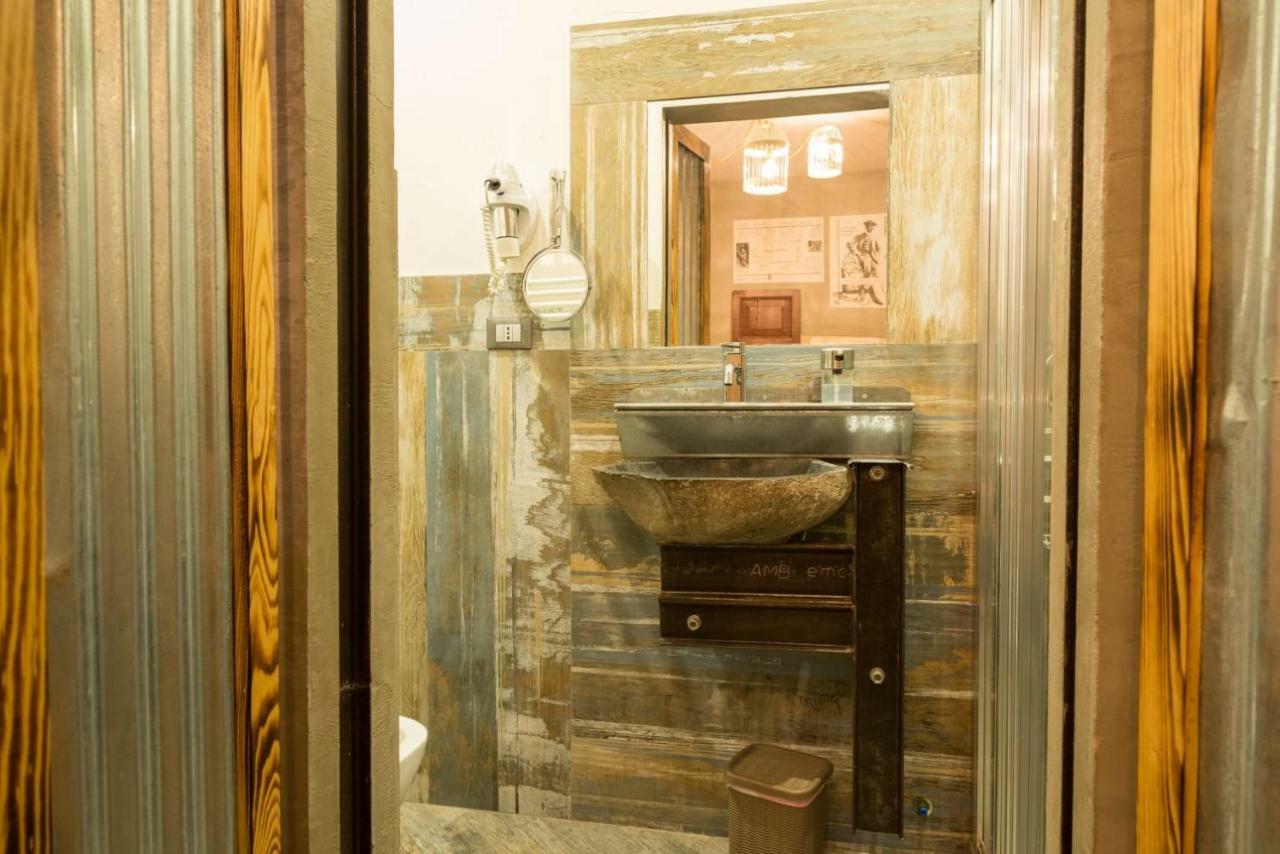 Отель Mancini Shabby House Рим Экстерьер фото