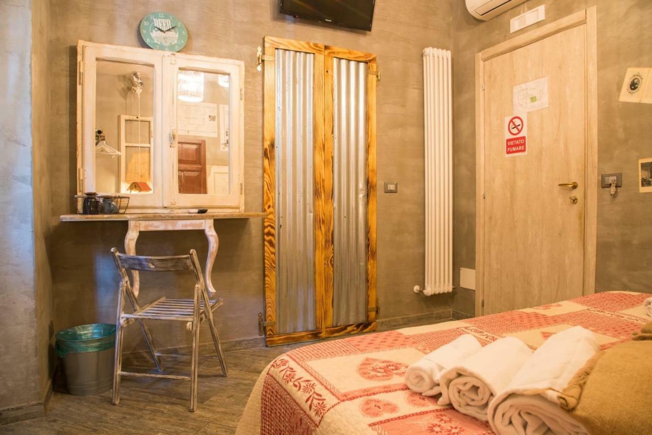 Отель Mancini Shabby House Рим Экстерьер фото