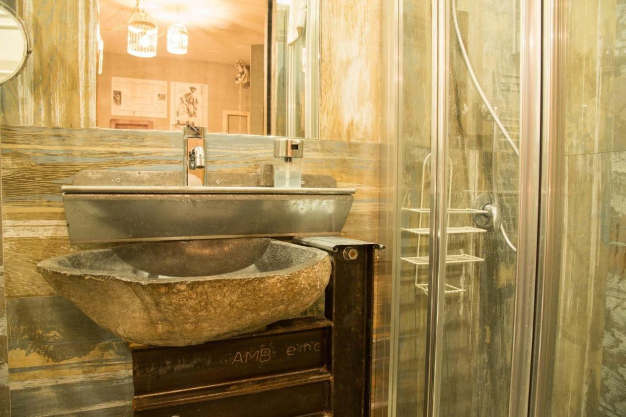 Отель Mancini Shabby House Рим Экстерьер фото